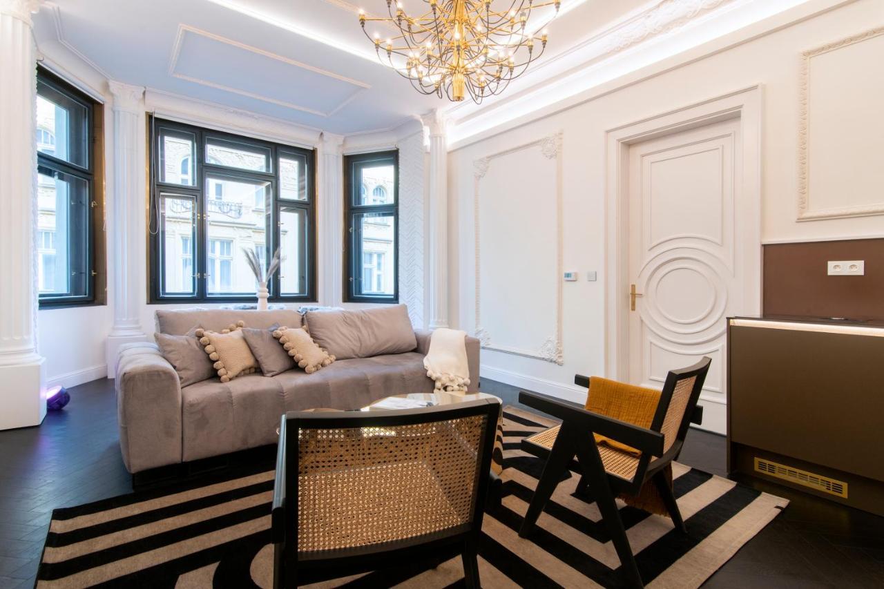 Antique Glam Apartment In Old Town Praha Eksteriør bilde